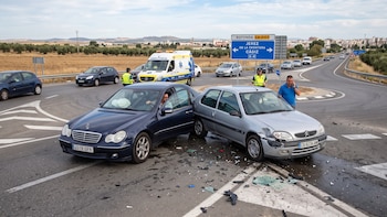 Simulan un accidente de tráfico y resultan heridos para cobrar el seguro, pero les sale mal: un desguace de Jerez de la Frontera (Cádiz) les delata