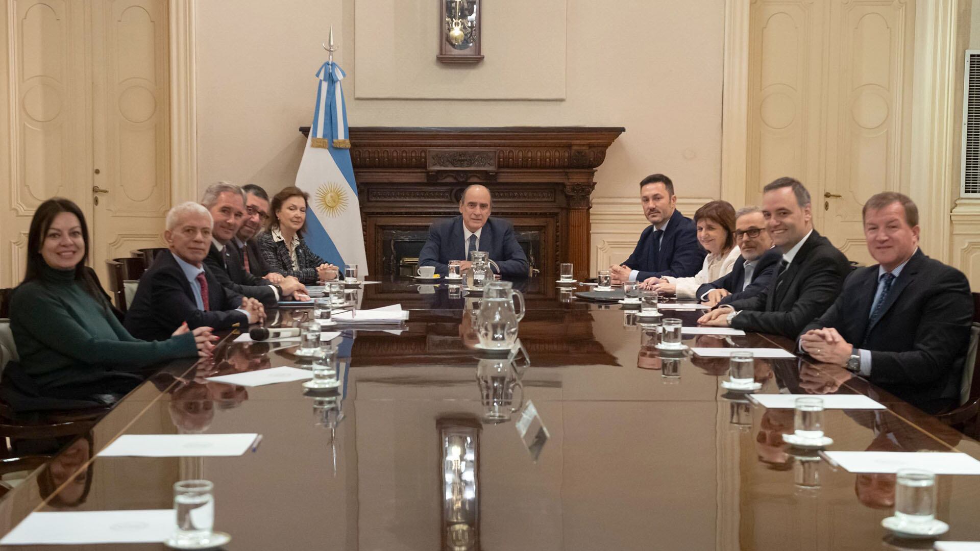La primera reunión de Gabinete que encaró solo Guillermo Francos, el 28 de mayo del año pasado