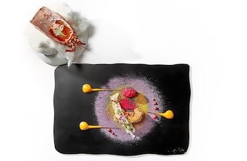 Bogavante azul al tandoor amaneciendo