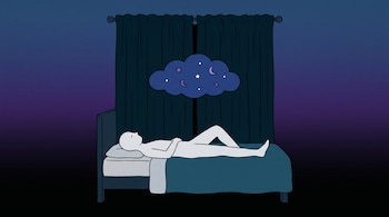 Ilustración plana de una figura humana genérica durmiendo en una cama en una habitación oscura. Cortinas cerradas cubren la ventana; una nube con estrellas y luna flota sobre la figura.