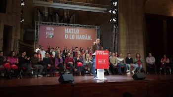 Sánchez insta a elegir la