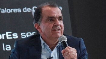 Óscar Iván Zuluaga espera autorización