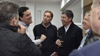 Maximiliano Abad convocó a los