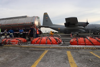 La ejecución de traslados médicos, operaciones militares y apoyo logístico ha sido posible gracias a la eficiencia del equipo de transporte y la capacidad de reacción ante situaciones imprevistas - crédito @FuerzaAereaCol / X