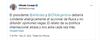 "Su política internacional atrasa", acusó