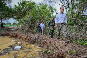 Las autoridades señalaron discrepancias en los linderos de los terrenos, que serán revisadas jurídicamente para determinar los límites del predio militar - crédito prensa MinDefensa