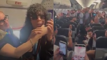 Video: la Mona Jiménez improvisó un show arriba de un vuelo demorado que llevaba a varios campeones del mundo