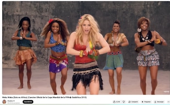 Waka Waka cumple 16 años, siendo la canción con más éxito en ventas y reproducciones en la historia de los mundiales - crédito captura de pantalla Shakira / YouTube