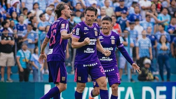 Jairo Vélez metió a Alianza Lima al partido contra Sporting Cristal con un golazo. - Crédito: ITEA