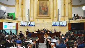 Ley de sometimiento superó primer debate y pasa a plenarias de Senado y Cámara: así cambiaría la ‘paz total’ de Petro