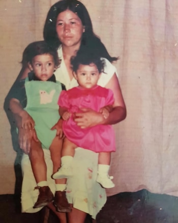 Magdyel Ugaz conmueve al compartir la historia de su madre, que se gradúa de chef a los 70 años, como ejemplo de lucha en el Día de la Madre. IG