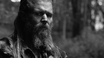 Quién es Ryan Hurst, el