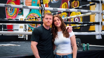 Canelo Álvarez vive tierno momento durante su preparación rumbo a la pelea ante Christian Mbilli