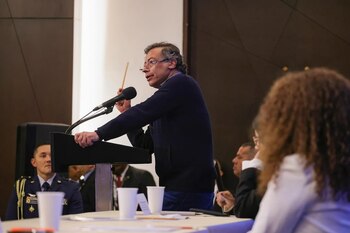 Gustavo Petro pide crear un