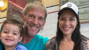 "La decisión de quedarnos acá la tenemos que tomar en familia", sentenció el exdeportista tras instalarse junto a su esposa Mercedes y su hijo Santino (Foto/Archivo personal del entrevistado)