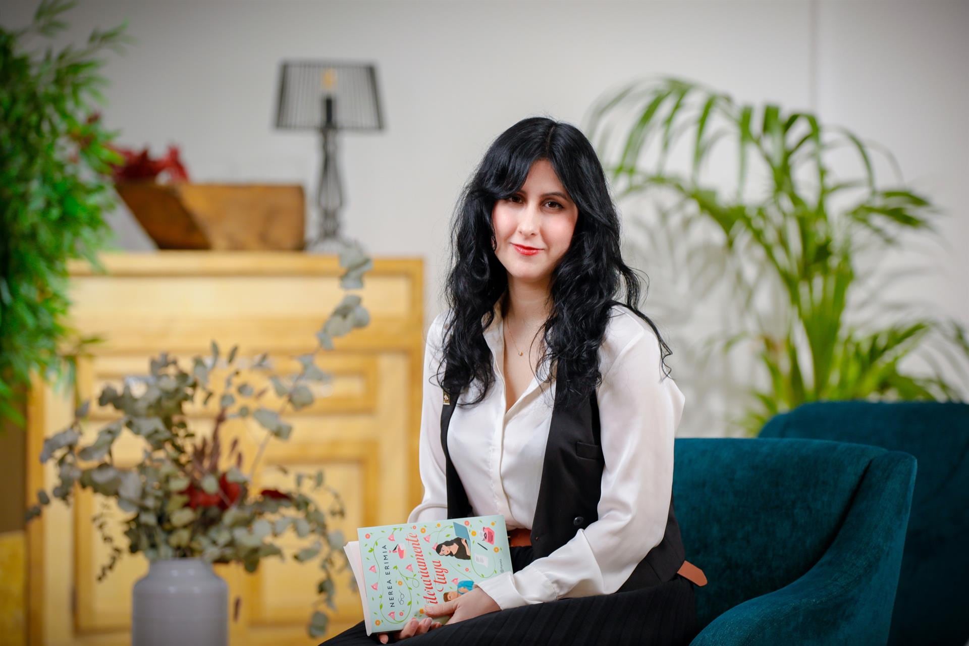 Nerea Ermia recupera el humor de Jane Austen en ‘Literariamente tuya’: «El romance da esperanza, ahora es muy necesaria»