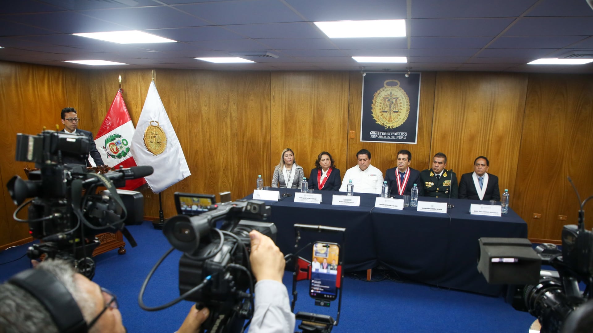 Fiscalía denuncia intento de sicariato contra Maribel Parra y difunde videos del ataque frustrado