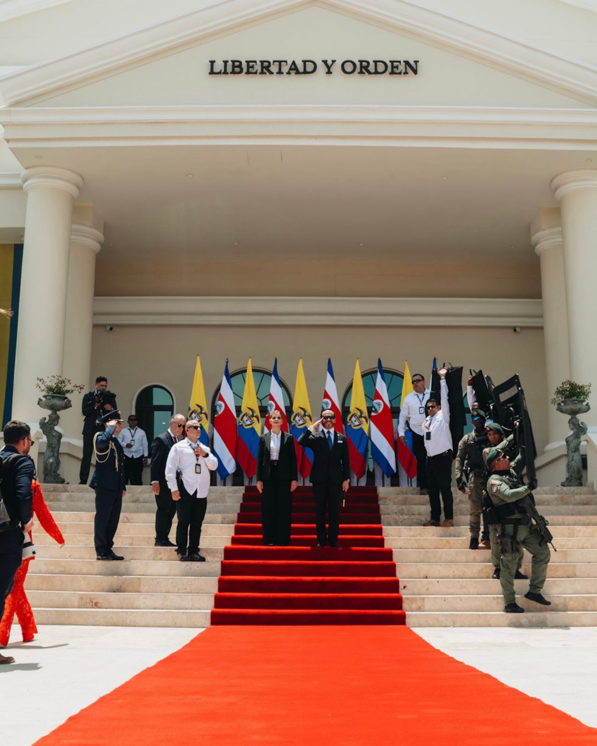 23/09/2026 C.Rica/Colombia.- Colombia y Costa Rica estrechan lazos con un encuentro presidencial en Barranquilla.
El presidente de Colombia, Abelardo de la Espriella, ha recibido este martes en Barranquilla a la presidenta de Costa Rica, Laura Fernández, en el que ha sido la primera visita internacional de la mandataria desde que asumió la Jefatura del Estado a comienzos de mayo de este año.
POLITICA
PRESIDENCIA DE COLOMBIA