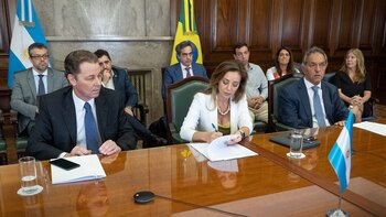 Quiénes son los funcionarios del