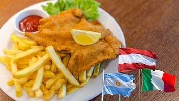 El plato típico de Austria, una receta que comparte sus orígenes con la milanesa y es uno de los debates más interesantes de su gastronomía