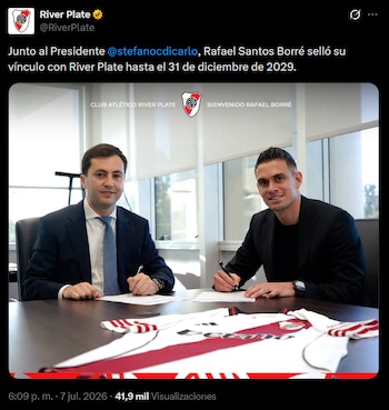 Borré junto al presidente de River, Stefano Di Carlo