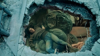 Imágenes de 'El muro negro'.