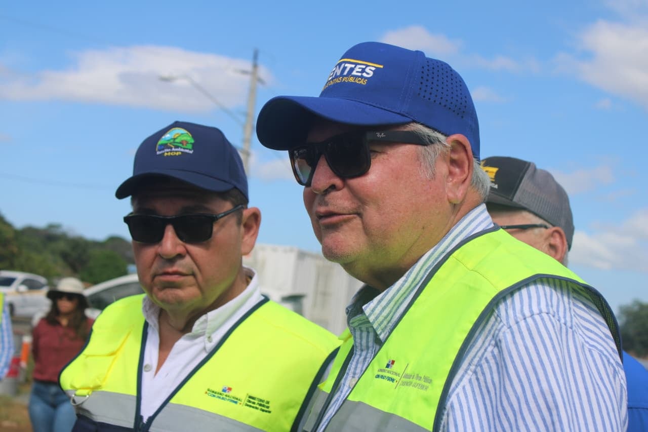 De acuerdo con José Luis Andrade, ministro de Obras Públicas, la obra generará más de 2,000 empleos directos durante su ejecución. Tomada del MOP