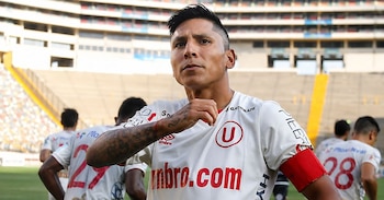 Raúl Ruidíaz saludó a Universitario por sus 102 años con emotivo mensaje y video.
