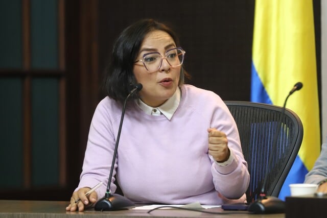 Jennifer Pedraza se ha destacado en el inicio del periodo legislativo por su intención de verificar los estudios de los funcionarios del Gobierno - crédito Colprensa