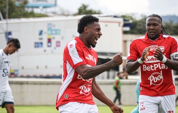 Independiente Santa Fe clasificó a los cuartos de final de la Copa BetPlay 2026, tras eliminar a Fortaleza en definición desde el punto penal - crédito @santafe_oficial/Instagram