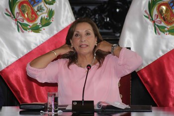 La presidenta de Perú, Dina