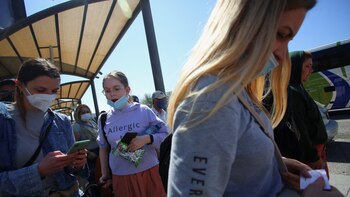 Russische und ukrainische Migranten errichteten