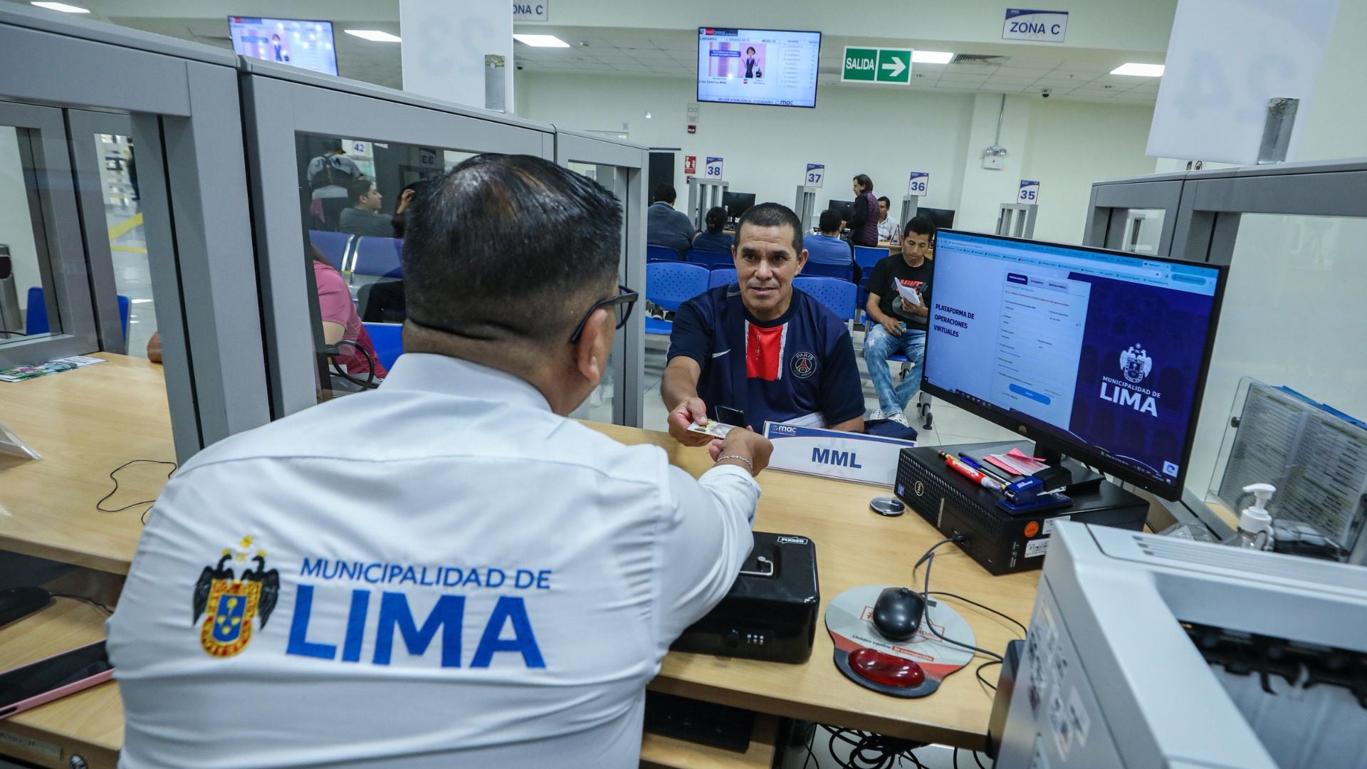 La implementación de la plataforma se complementa con tres nuevos Centros MAC para el recojo de licencias en Comas, Santa Anita y Atocongo (Créditos: Municipalidad de Lima)