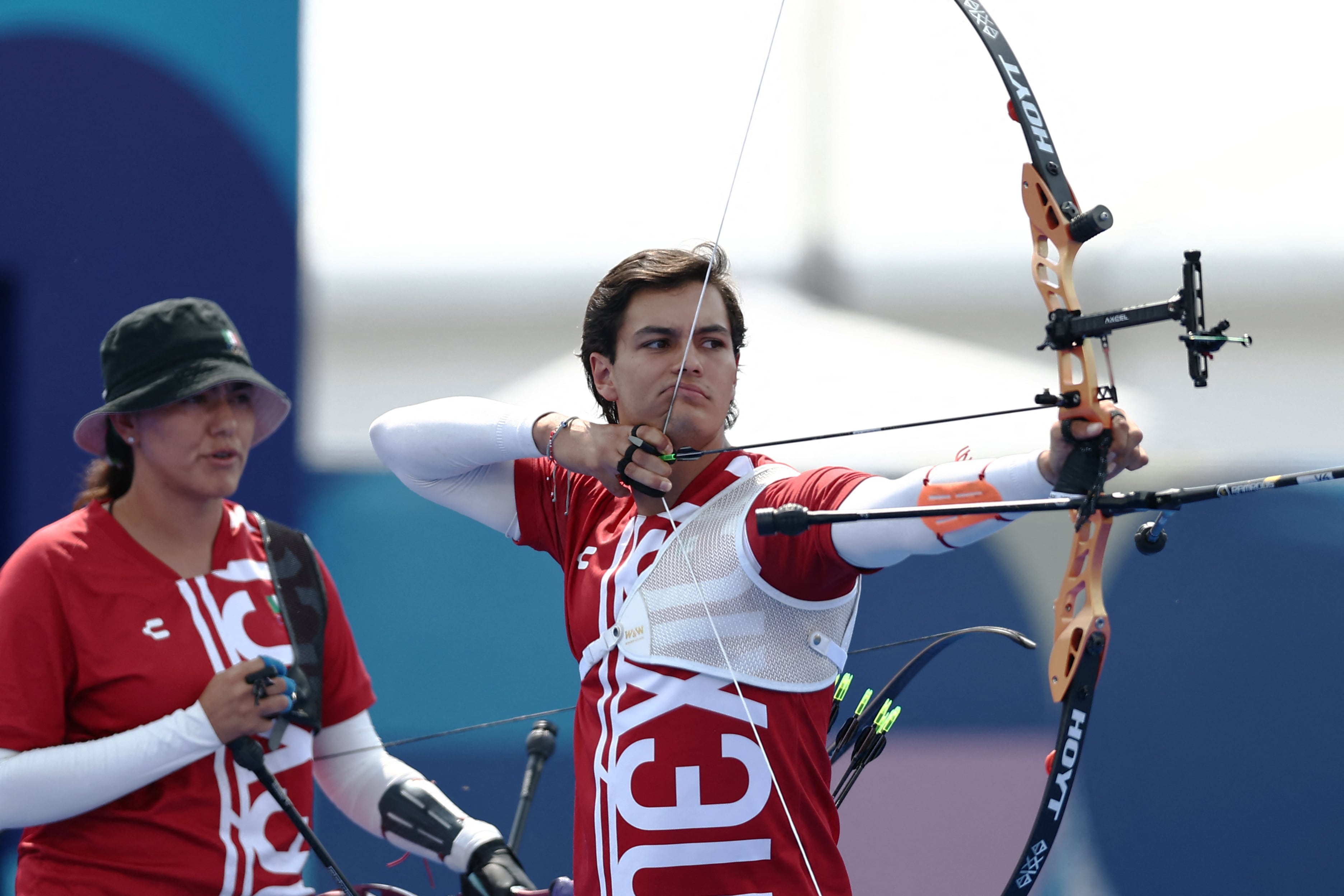 ¡Van por el oro! Matías Grande y Alejandra Valencia avanzan a la final de tiro con arco en Santo Domingo 2026