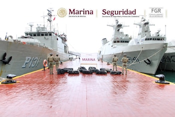 Con este decomiso, el gobierno federal informó que los aseguramientos de cocaína en el mar durante la actual administración ya superan las 72 toneladas. (Crédito: Gabinete de Seguridad)