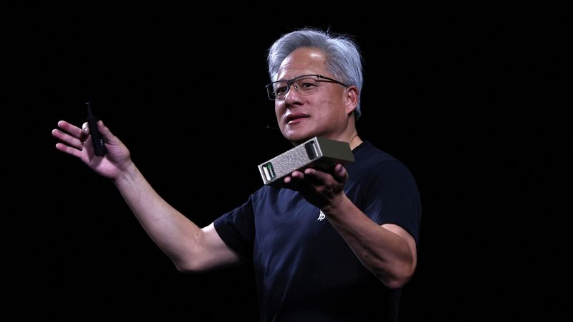 Un contacto casual condujo a una estrecha relación profesional entre Jensen Huang y Keyvan Mohajer. (Reuters)