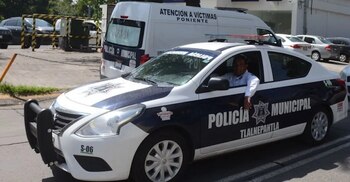 Un elemento de la policía