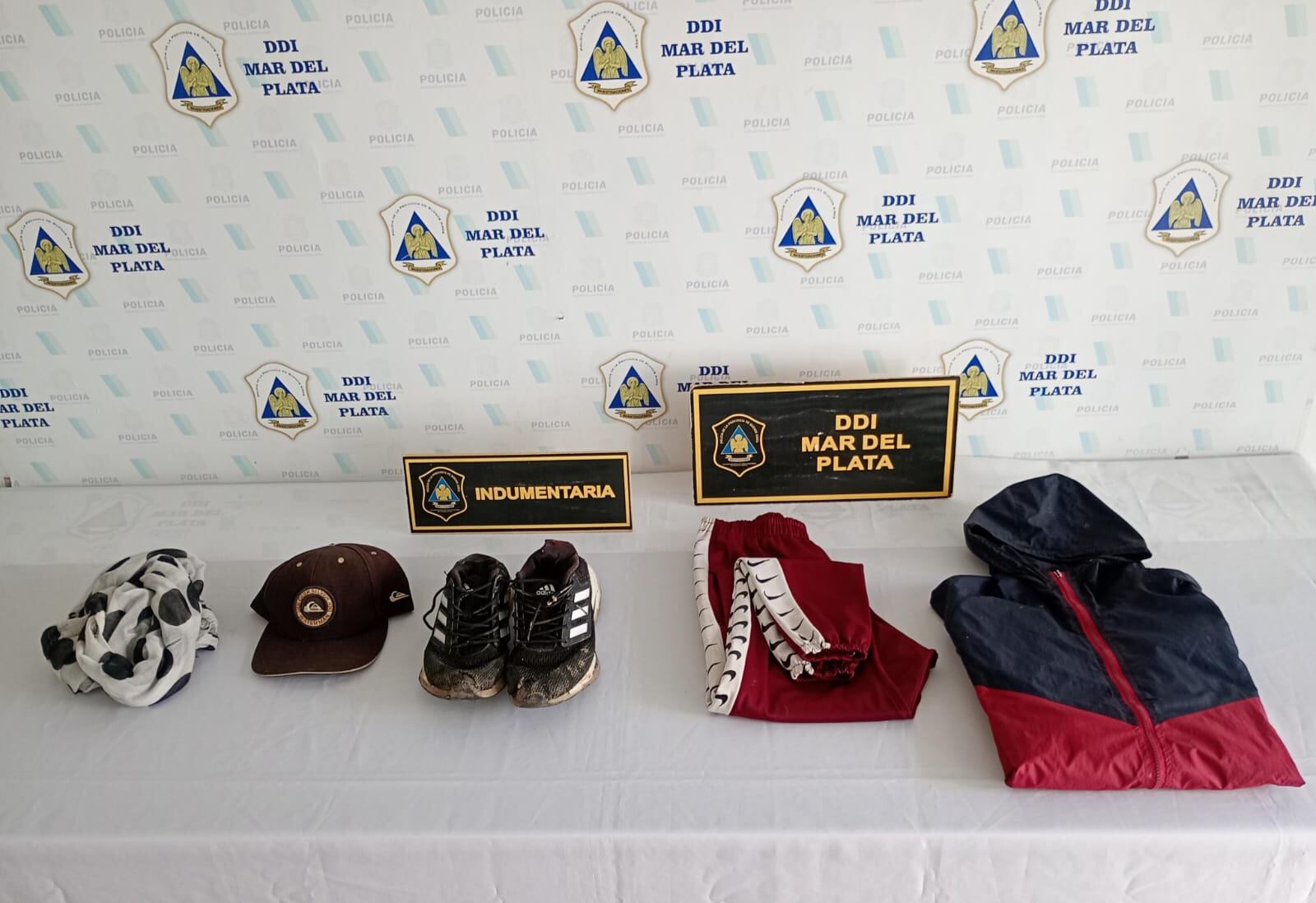 La ropa secuestrada en el allanamiento