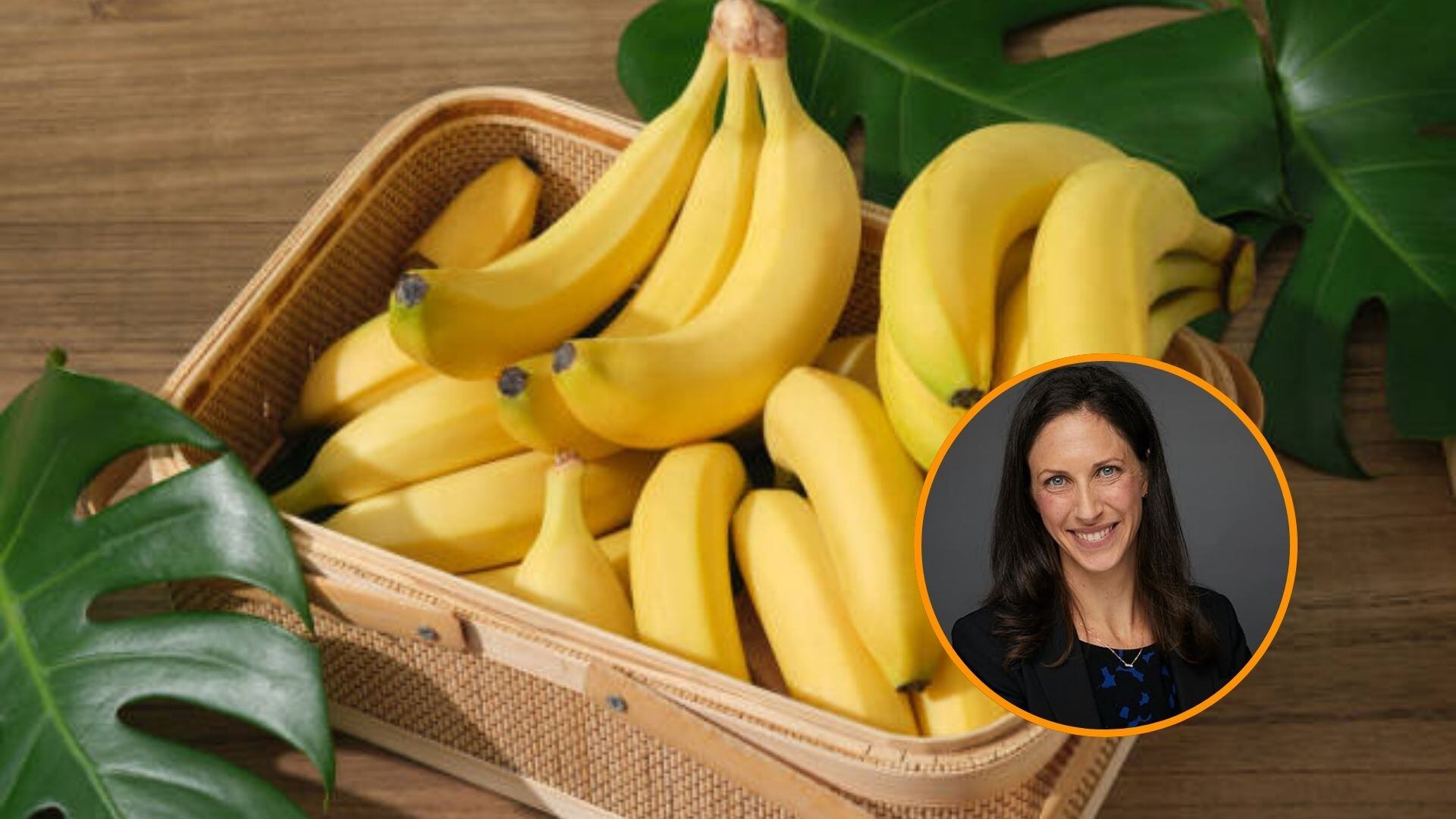 Una cesta de plátanos y la nutricionista Laura Manaker. (Montaje Infobae)