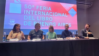 Un debate incómodo en la Feria: ¿La crisis del libro es realmente nueva?
