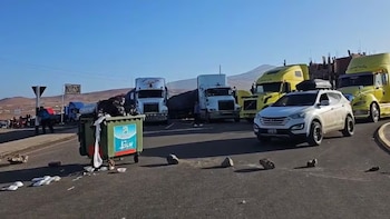 Anuncian paro macrorregional de transportistas