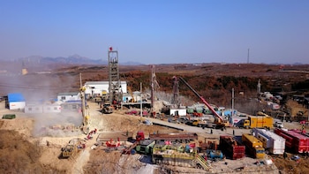 Al menos siete trabajadores muertos