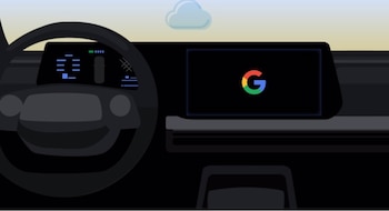 Android Automotive es un sistema operativo completo instalado directamente en el vehículo.
GOOGLE