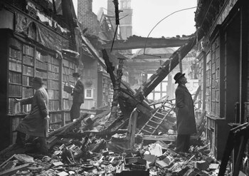 Londres destruida por el Blitz