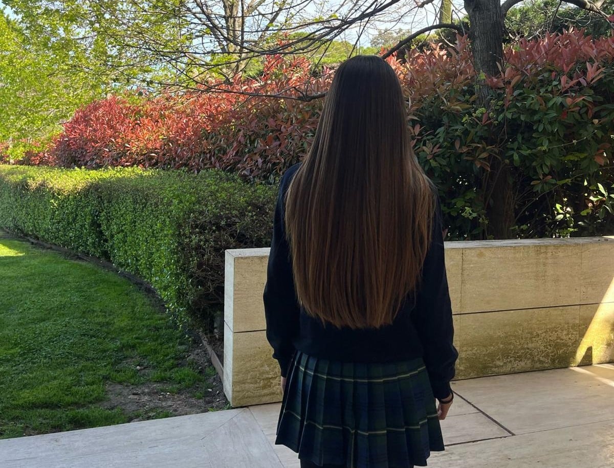 Mónica, ya de 16 años, exalumna del British Council