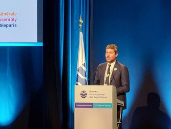 El Ministro de Turismo y