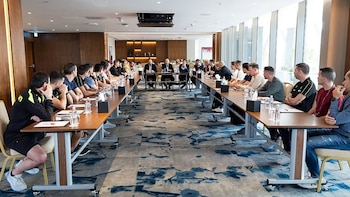 Louzán traslada su apoyo al