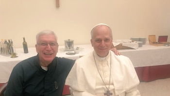 Cardenal peruano Carlos Castillo acude