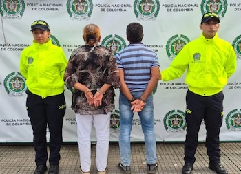 La investigación señala que la mujer habría participado en la planeación y ejecución del homicidio y que el hombre sería el presunto autor material - crédito Policía