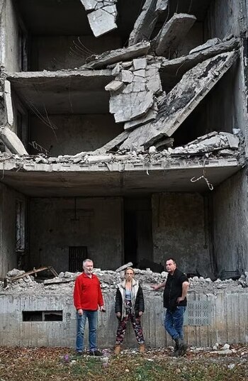 Tres negacionistas checos recorren Ucrania